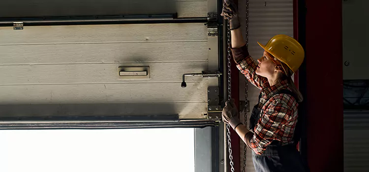 Addressing Common Garage Door Stoppage Issues in Shelbyville, IN
